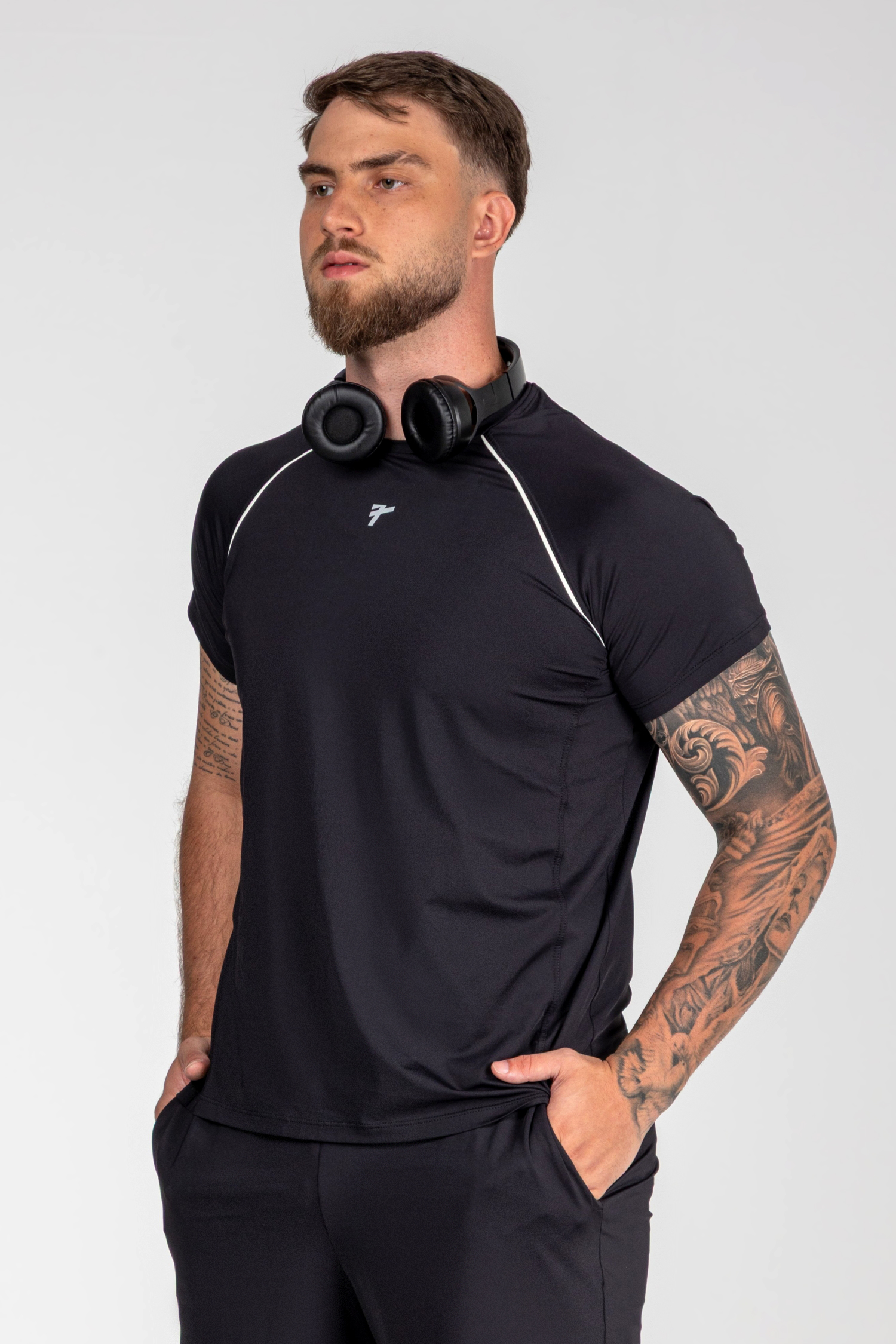 1018PRETO (1)